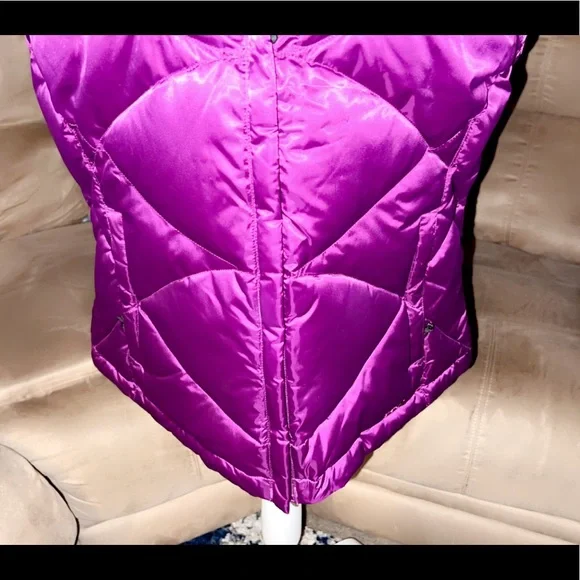 THE NORTH FACE Purple Metallic Down Puffer Vest - Picture 3 of 8